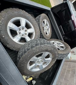 20” Chevy wheels on 35s