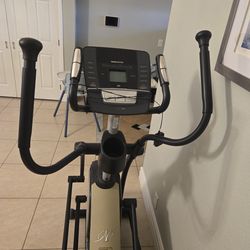 NORDICTRACK E7sv Front Drive Eliptical