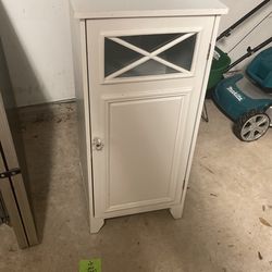 32 Inch Tall White Cabinet