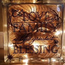 Glass cube with saying: