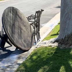 Restoration Hardware table and chairs (FREE)