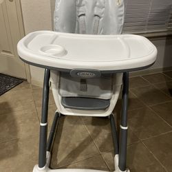 Greco- Booster Feeding Chair