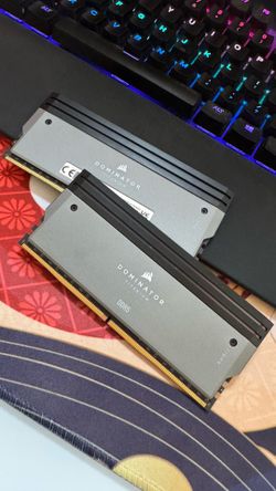 High end Performance Low Latency RAM - Corsair Dominator Titanium 64GB (2x32GB) DDR5 6000 CL30