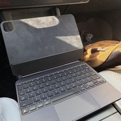 Apple Magic Keyboard iPad Pro 11in