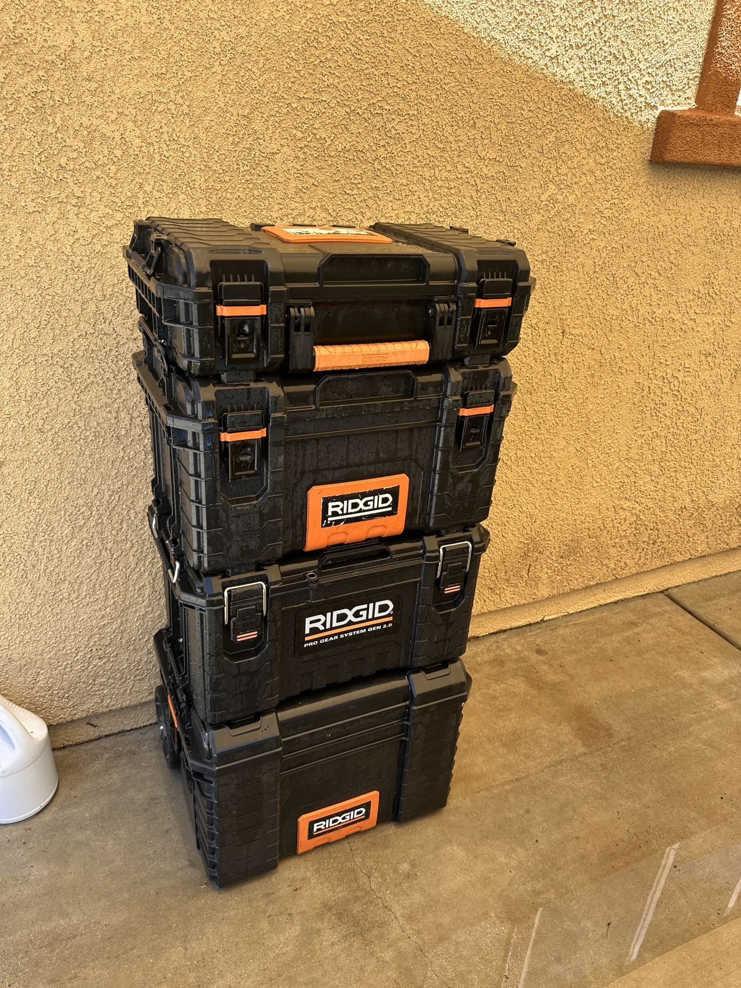 Rigid Rolling Tool Box Set 