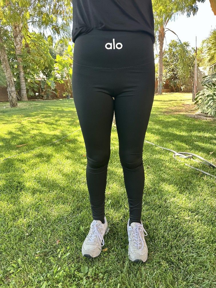 New ALO LEGGINGS SIZE S,M L