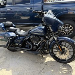 2019 Harley Davidson Street Glide Special