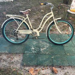 7 Speed Schwinn Fairhaven Bicycle