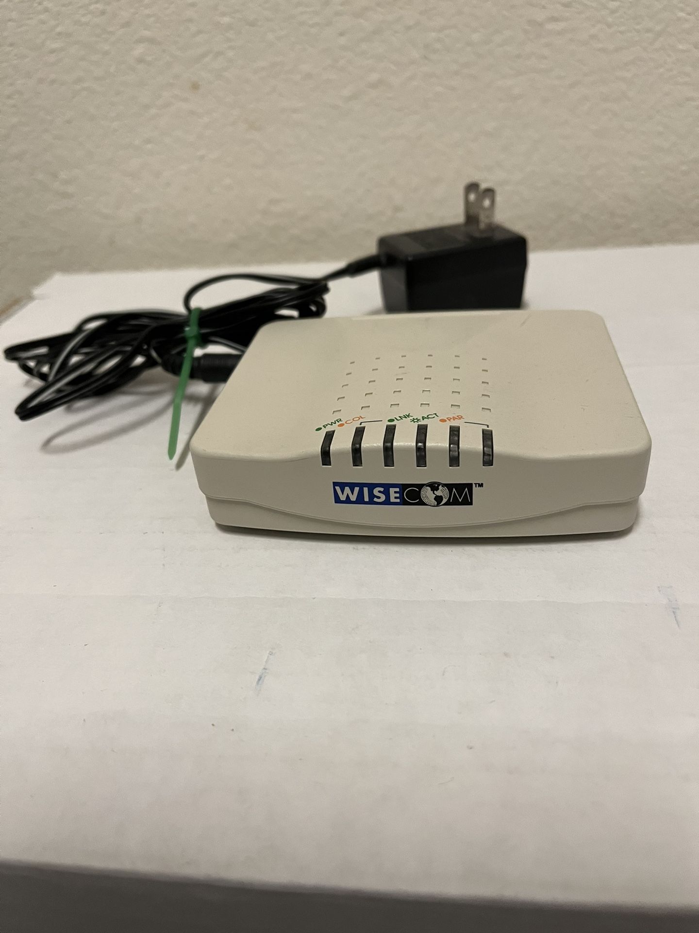 WISECOM - (5) - Port Ethernet Hub