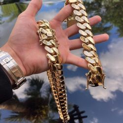 22MM Cuban Link Set 14k Gold Plated Doesn't Loses Color 