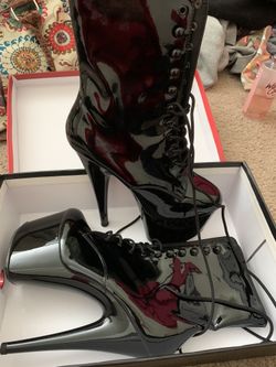 Size 8 and I never wore $70 or best offer cash only