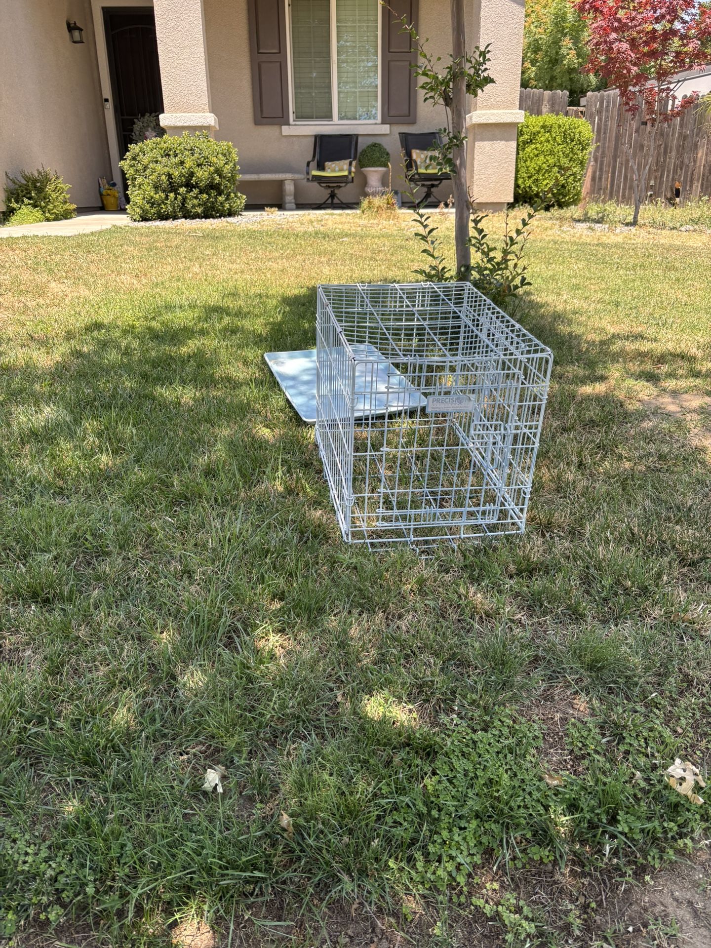 Metal Dog Kennel 24”