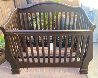 Free Wood 4 in 1 Crib with Bedding
