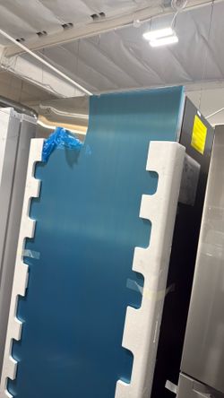 Frigidaire top freezer refrigerator