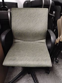  Used Steelcase Chair