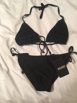 Black ruffled bikini