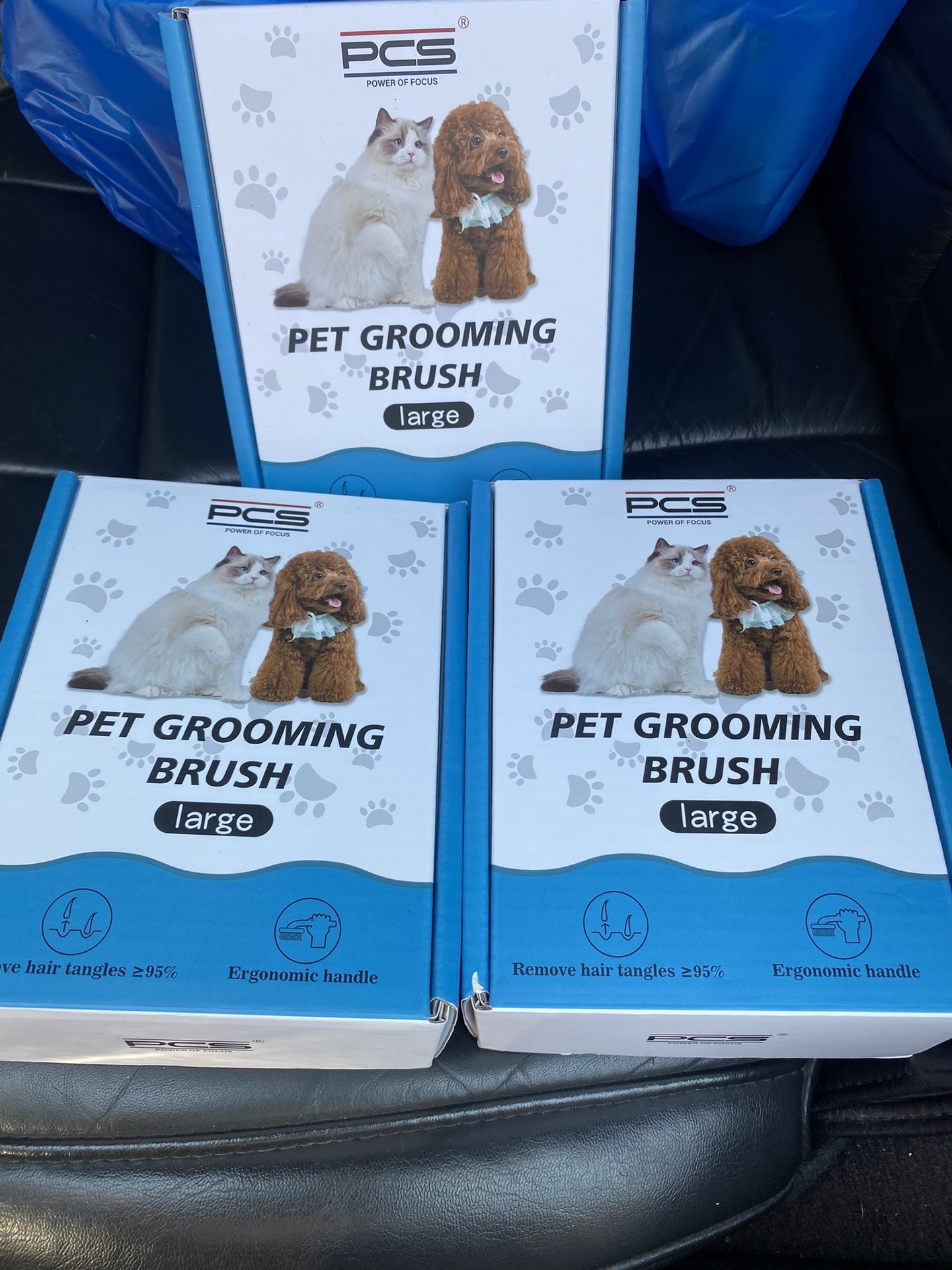 De Shedding Dog Brush