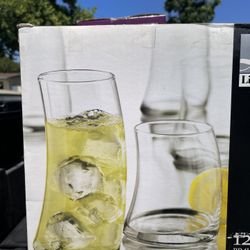 Libbey 12 pc Glassware Set “Bravura”