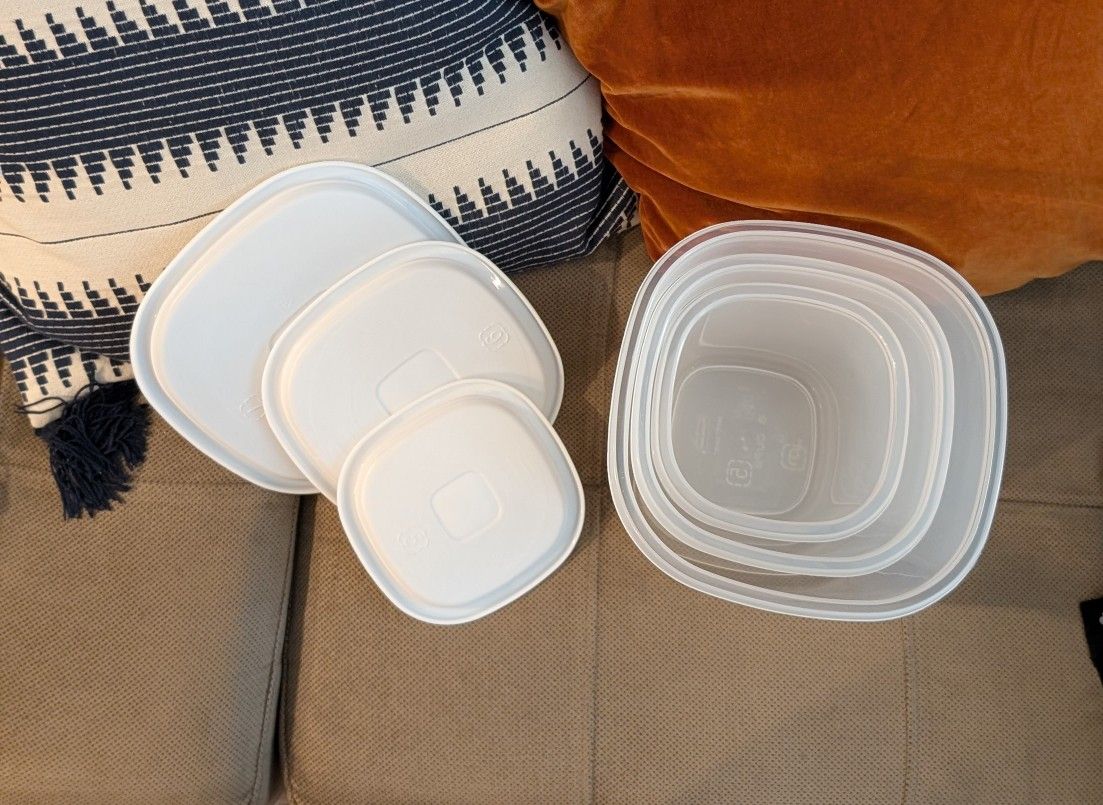 Rubbermaid Containers