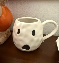 1 ghost mug