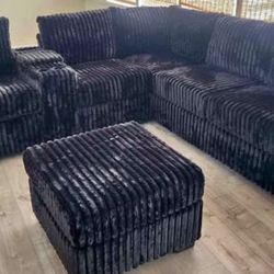 Sectional Sofa With USB + Cup Holder 