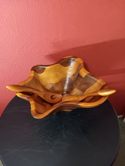 Nambé Oceana Coral Salad Bowl w/ Servers Made of Acacia Wood
