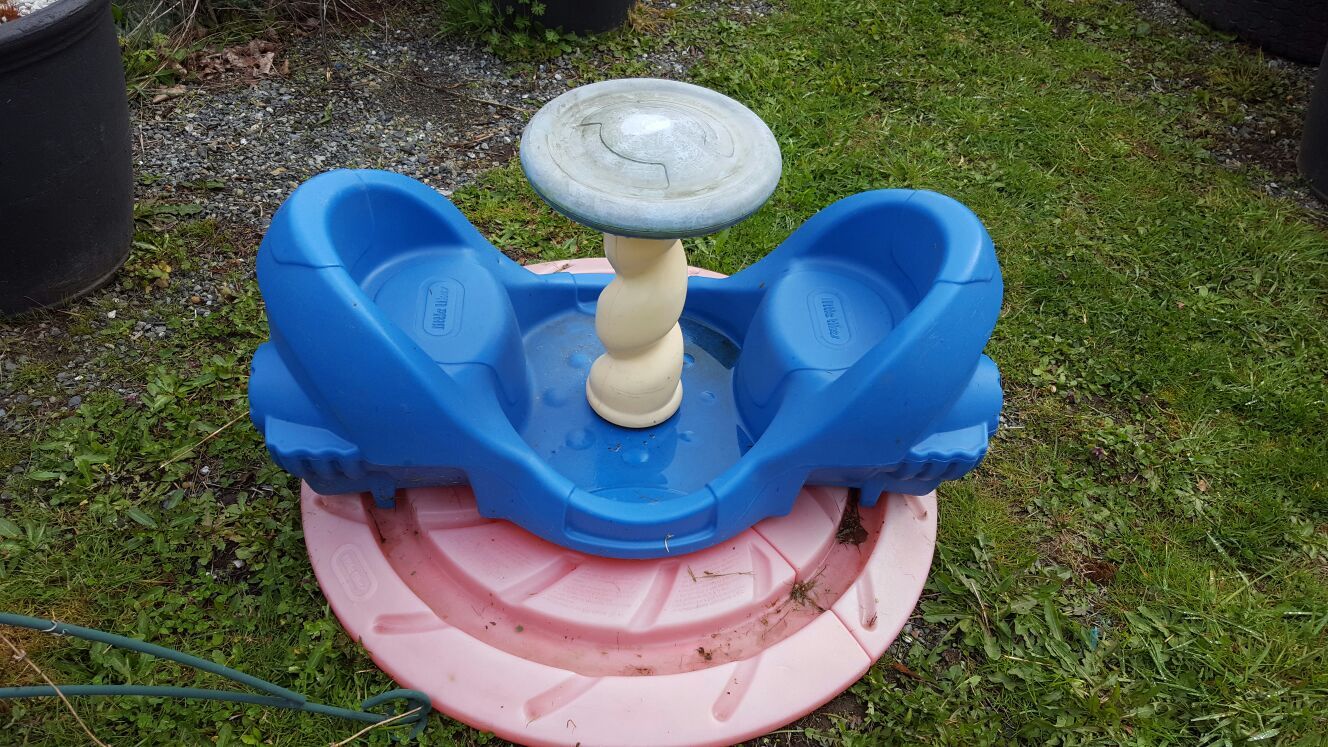 Little Tikes Whirly Rocket Sit n Spin Merry Go Round