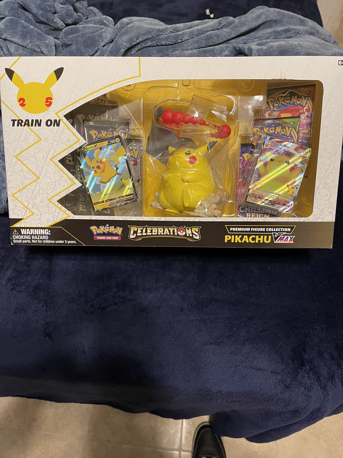 Pokemon 25 celebrations Pikachu Vmax Figure Collectors Box
