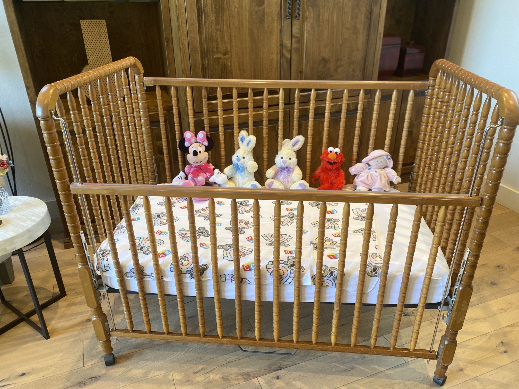 Crib, Mattress And Linens