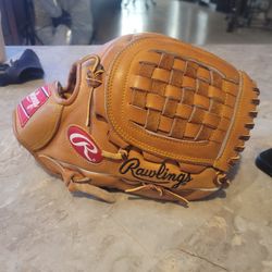 Rawlings Gold Glove. NEW!!