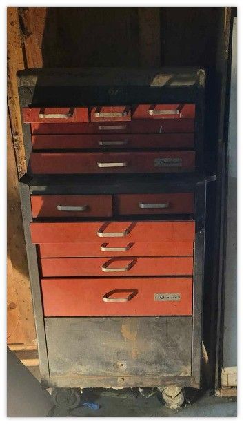 Lumidor Two Piece Tool Chest On Wheels