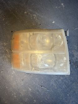 07-13 GM Head Lights