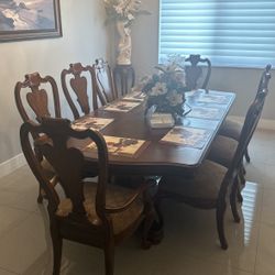 8 Dining Chair And Dining Table $500 (original Price $5,000)