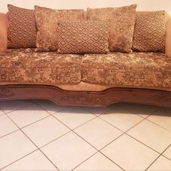 Sofa & Loveseat Used Read Description 