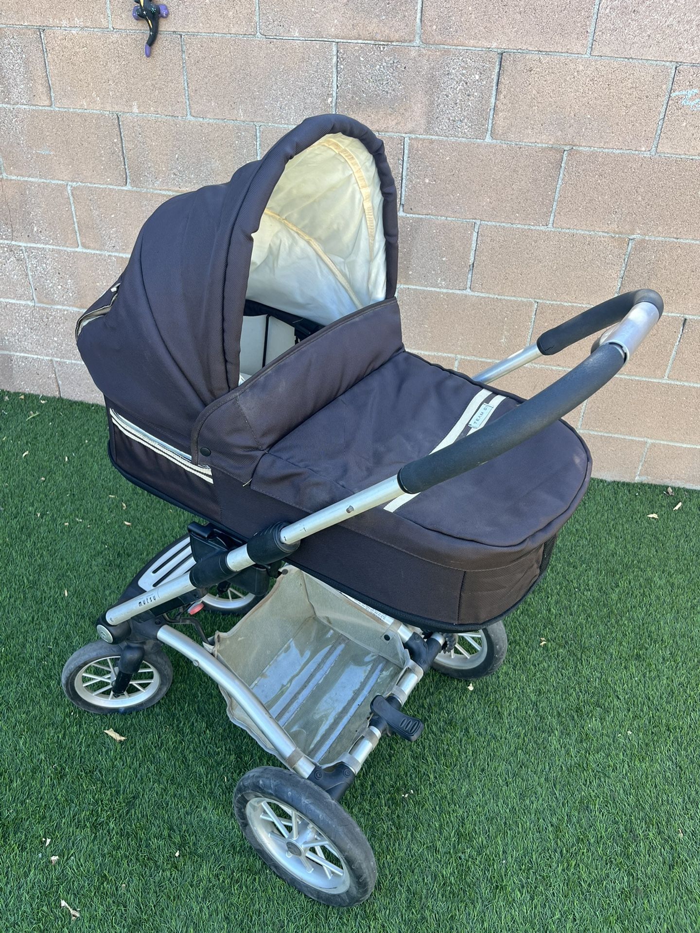 Mutsi Team 01 Stroller/Basinet Set