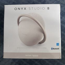 Onyx Studio 8