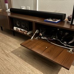 Cozey Media Stand, Modular