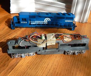 HO DCC Conrail GP40 electric train locomotive
