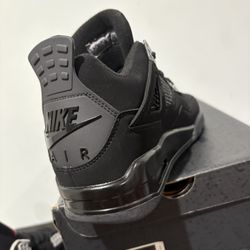 🎅🎁🎅 Jordan Retro  4s “ Men’s SZ 9,10 ☃️❄️☃️