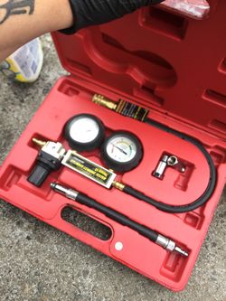 Cylinder leakage tester
