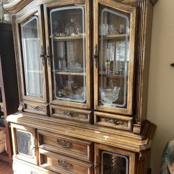 China Hutch And Matching Dining Table