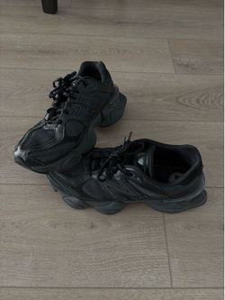 New Balance 9060 Triple Black