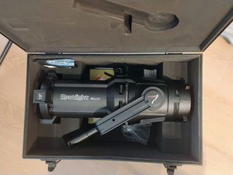 Aputure Spotlight mount
