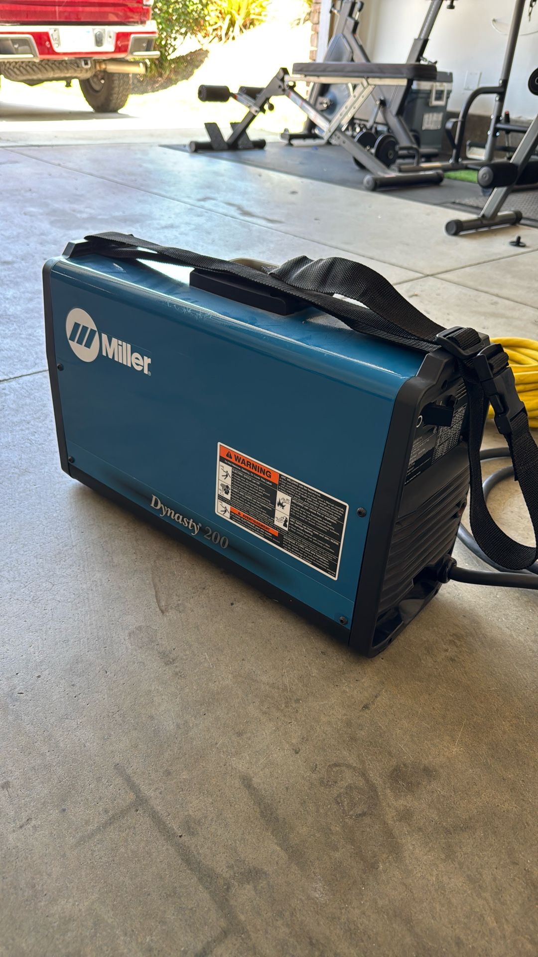 MILLER DYNASTY 200 DX TIG WELDER, AC/DC Capable, TIG/Stick Welder