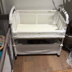 Arm's Reach Co-sleeper