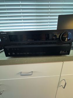 Onkyo HT-R360. Remote and Owners Manual Included.