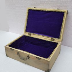 Vintage-style 10" Wooden Storage / Jewelry Box. Purple Velvet Lining
