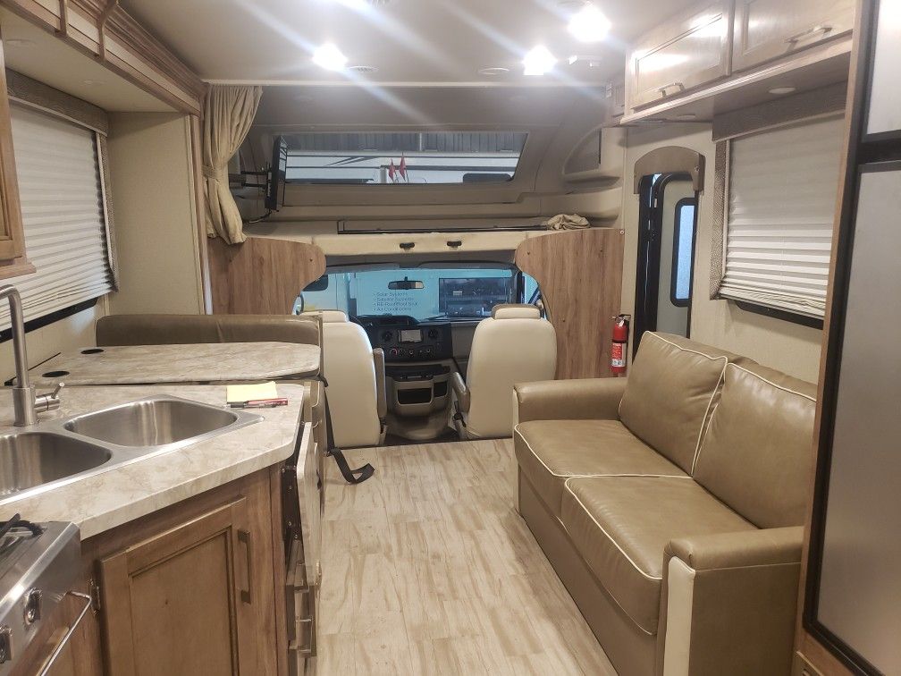Odyssey Entegra Motorhome RV 2019 31F Model