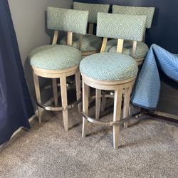 4 Bar Stools