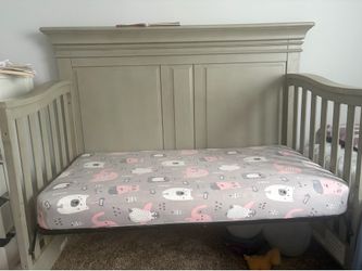 Convertible, wooden crib, toddler bed